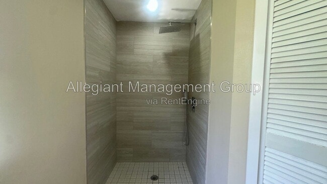 Building Photo - 7107 Blair Dr