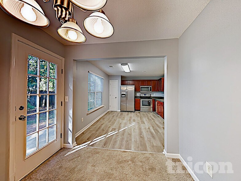 Building Photo - 293 Lossie Ln