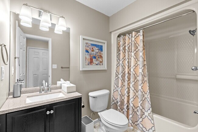 Building Photo - 4088 Fairway Lakes Dr