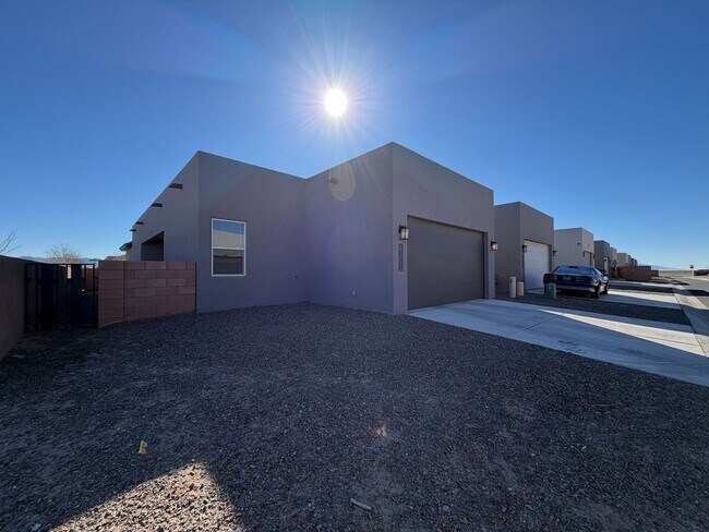 Building Photo - 2 Bedroom Single Story New Build in Mesa Del Sol Near Netflix Studios!