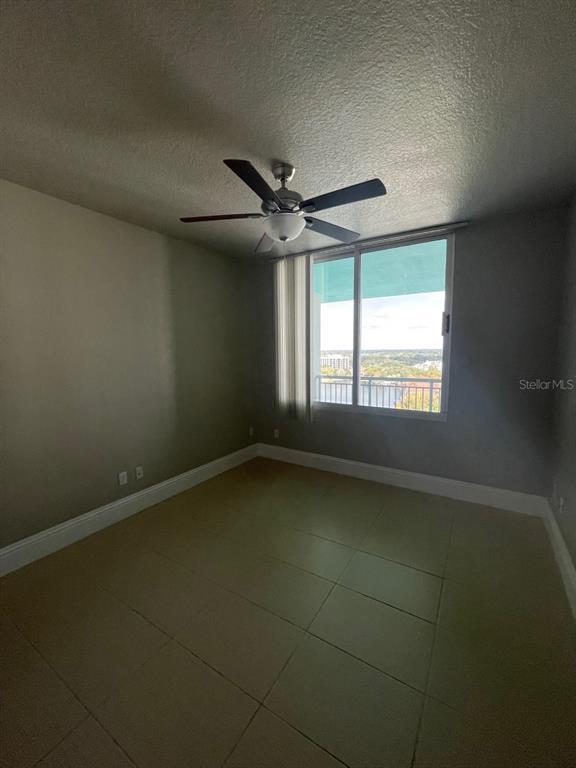 Building Photo - 322 E Central Blvd