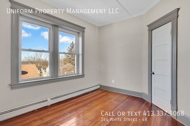 Building Photo - 144 White St