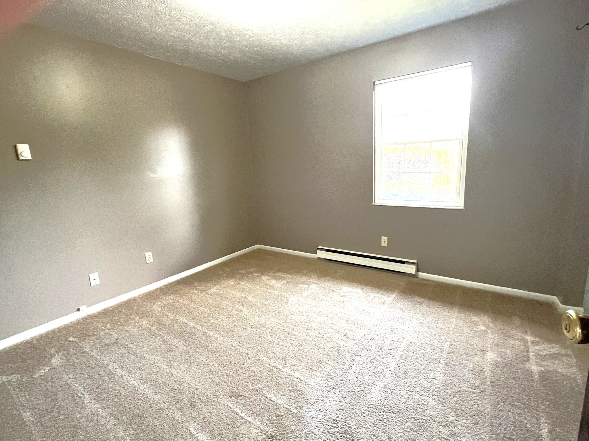 Building Photo - 1016 Arrowhead Dr
