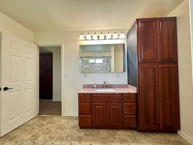 Building Photo - Fresh & Spacious 4 Bed / 2 Bath Home on Oversized Lot – McKinleyville - $2650