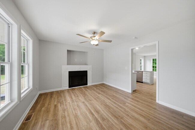 Building Photo - 201 Tonylee Ct