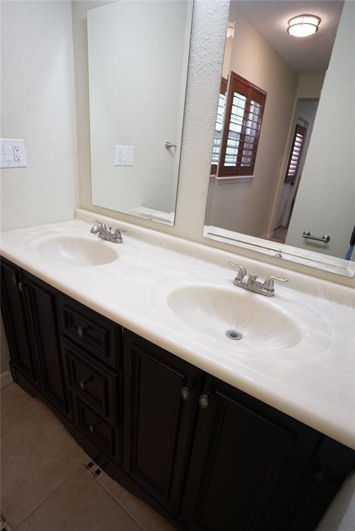 Building Photo - 3205 W Ballast Point Blvd