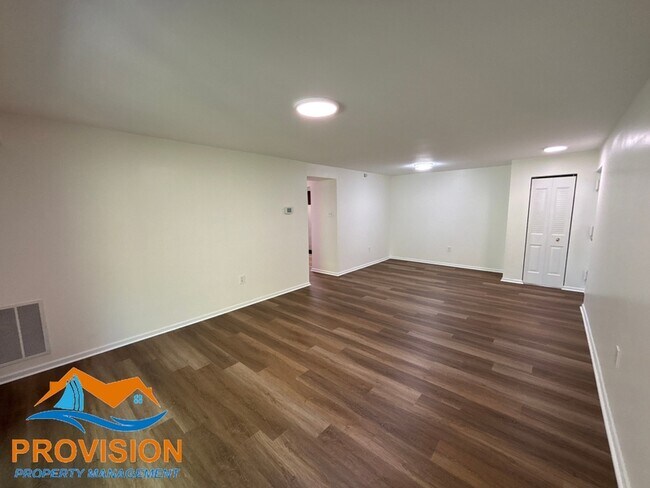 Building Photo - 2572 Riva Rd