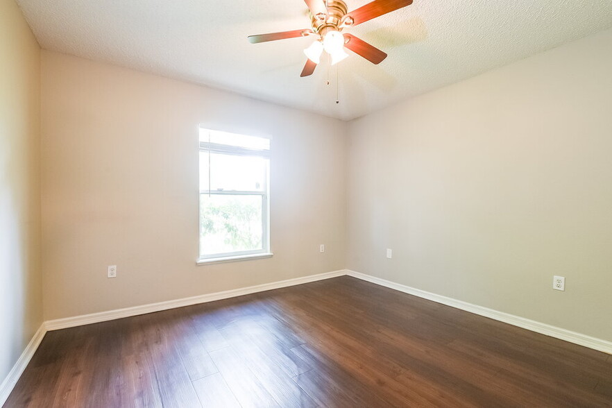 Building Photo - 13825 Econ Woods Ln