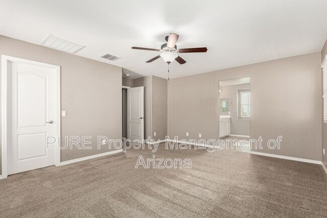 Building Photo - 1423 N Balboa