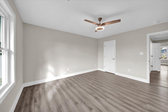 Building Photo - 15401 Adelay Ct