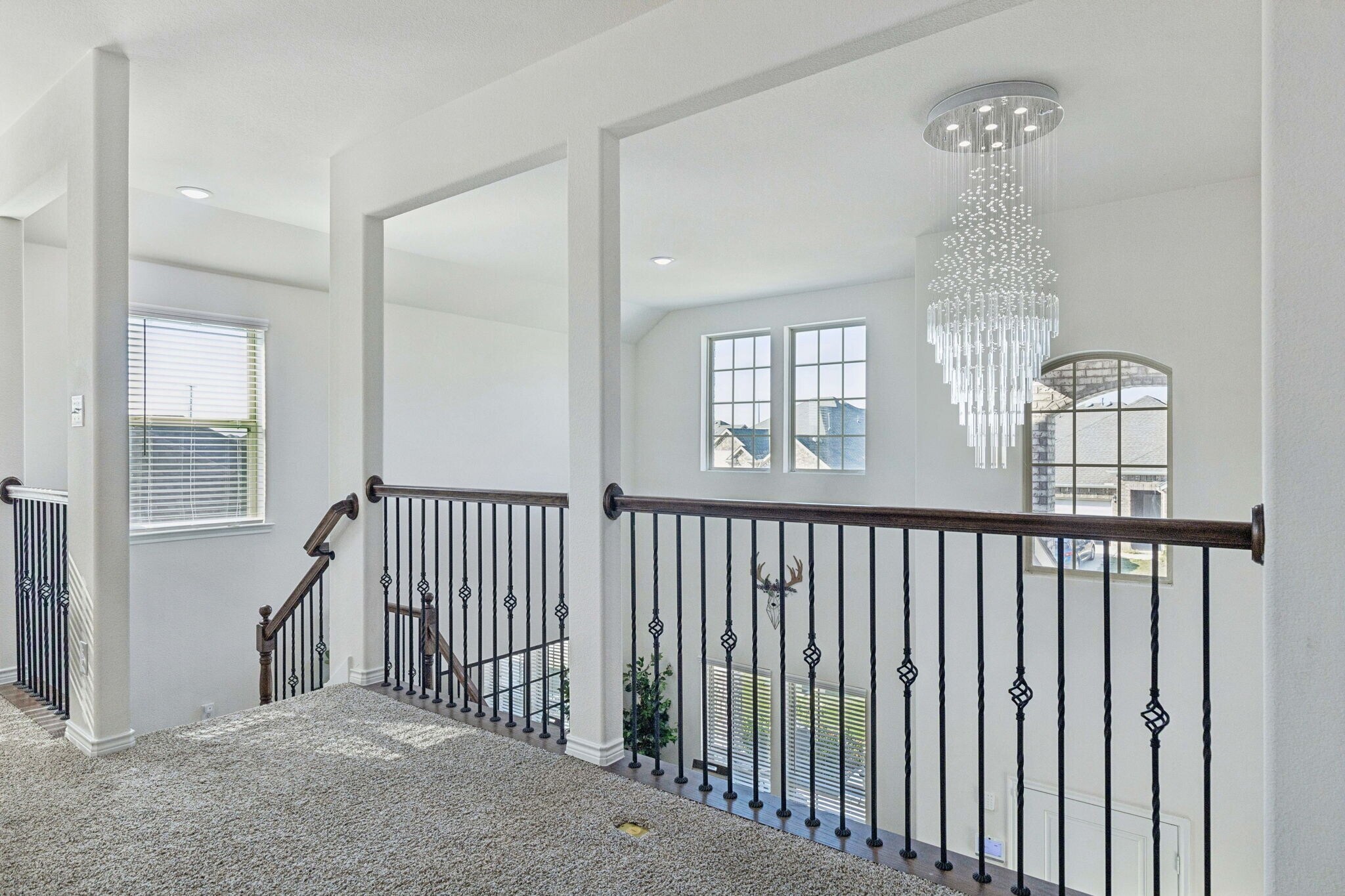 Building Photo - 11112 Canyon Oak St