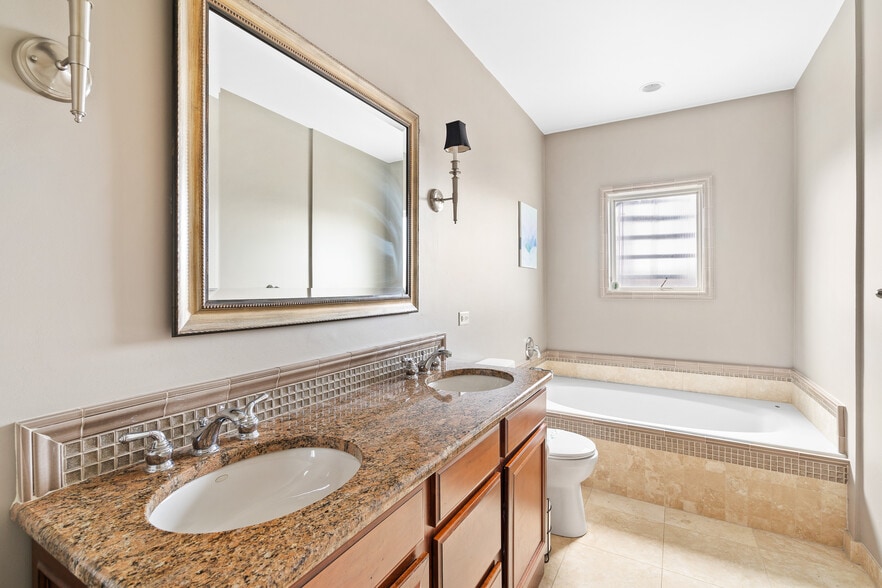 Building Photo - 1318 N Cleveland Ave