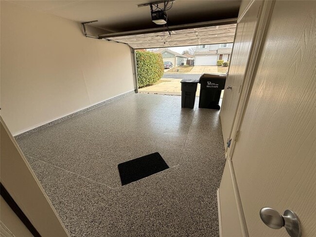 Building Photo - 334 Avalanche Ave