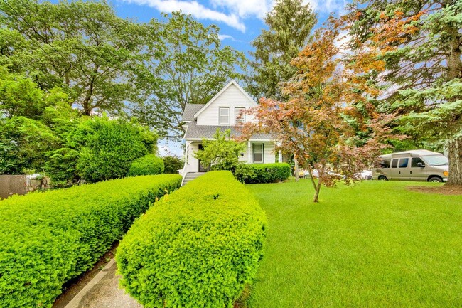 Primary Photo - 265 Mayflower Ave