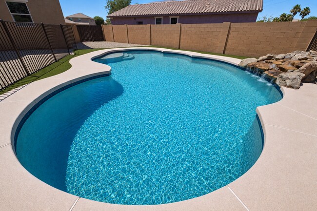 Building Photo - 41396 W Rio Bravo Dr