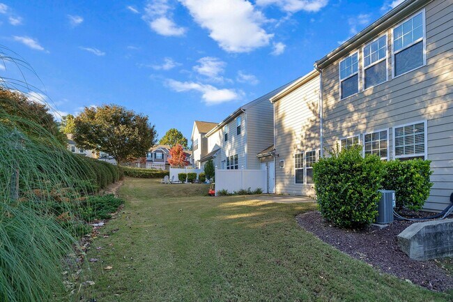 Building Photo - 3 Bed 2.5 Bath Home located in Heritage Hills, Wake Forest