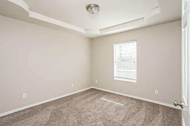 Building Photo - 6267 Gillian Park Dr