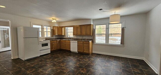 Building Photo - Peaceful Country Living Just Minutes from Nashville!