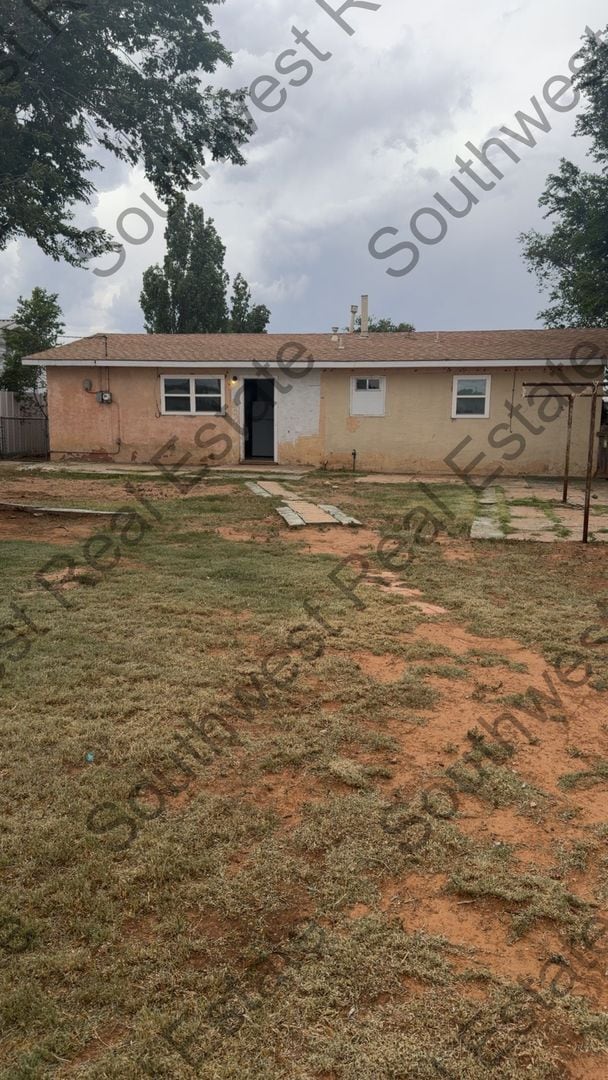 Building Photo - Cute 3 bedroom 1 bath home.