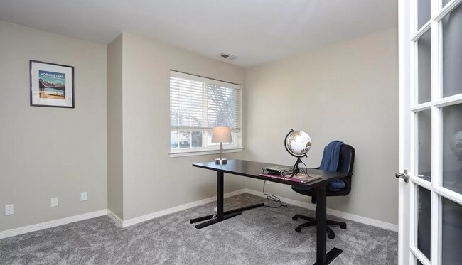 Building Photo - Beautiful Condo In Surprise Valley!