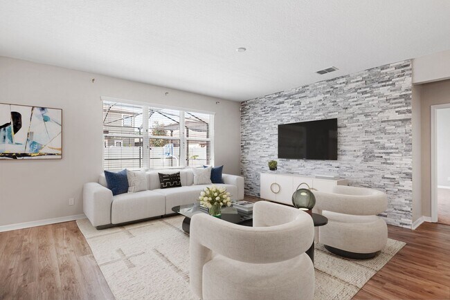 Building Photo - RIVERVIEW HOME FOR RENT!