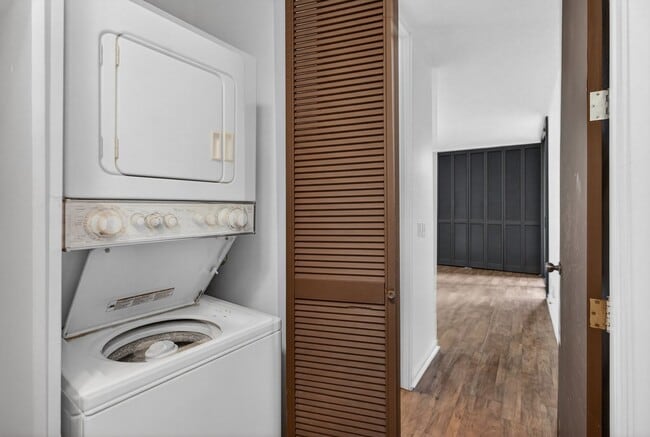 Building Photo - Spacious 2BD/2BA Condo with 2 Covered Parking Stalls in Kailua