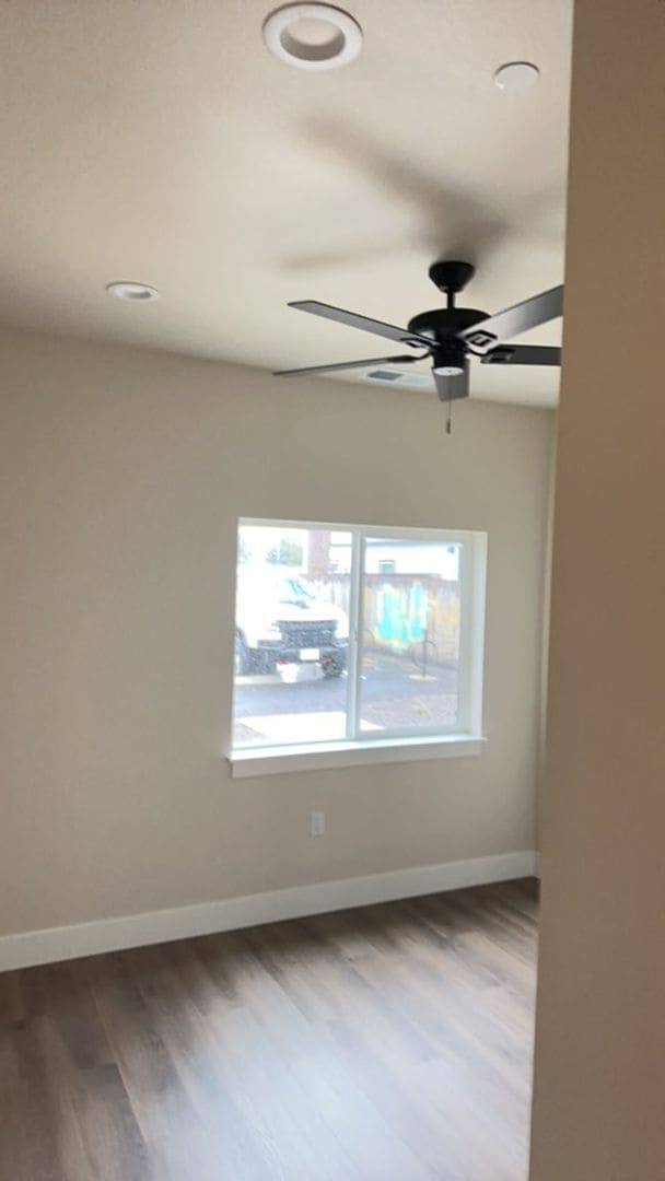 Building Photo - 101 E Lindo Ave