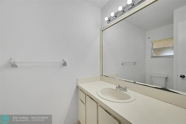 Building Photo - 9186 NW 40th St