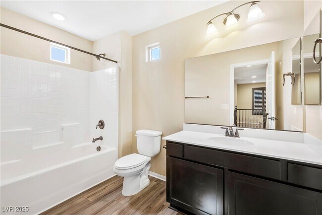 Building Photo - 7511 Bedford Ridge Ct