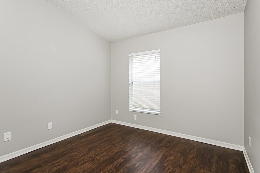 Building Photo - 1125 Cherry Valley Way