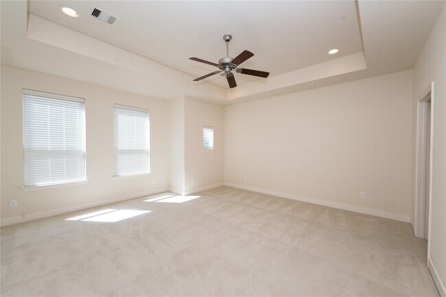 Building Photo - 4805 Jackson St