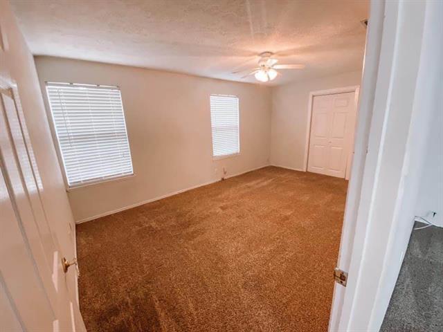 Building Photo - 3040 Country Club Rd