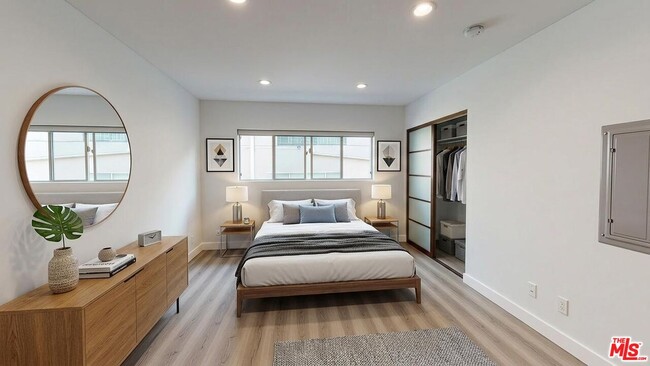 Building Photo - 425 S Willaman Dr