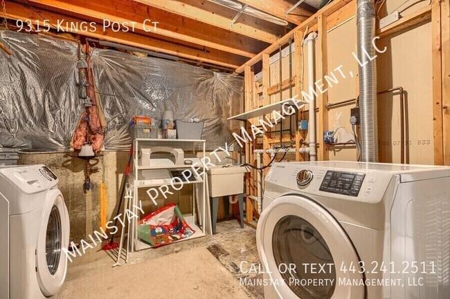 Building Photo - 9315 Kings Post Ct