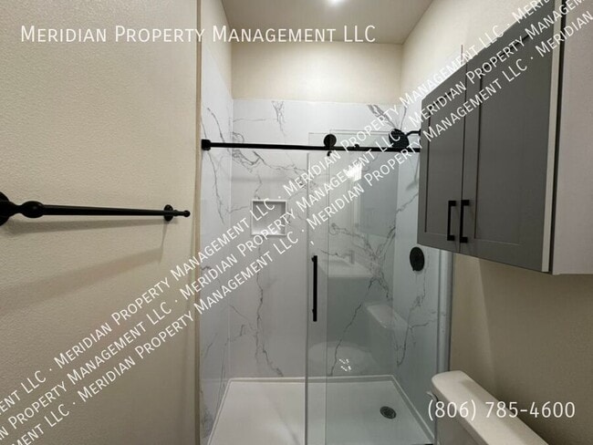 Building Photo - 5912 Erskine St