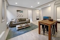 Building Photo - 250 W 91st St