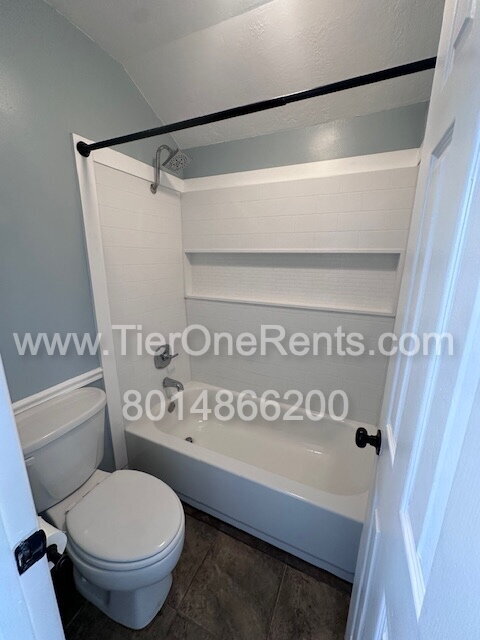 Building Photo - NO DEPOSIT option available for qualified ...