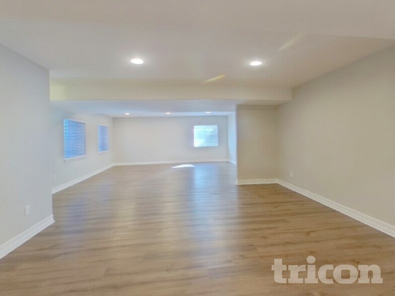 Building Photo - 7415 Pimlico Dr