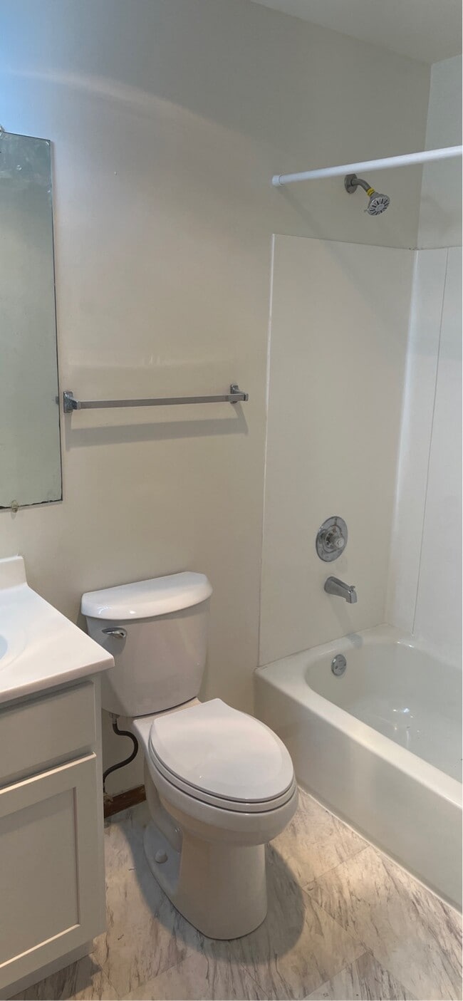 Interior Photo - PIONEER MANOR. -750-754
