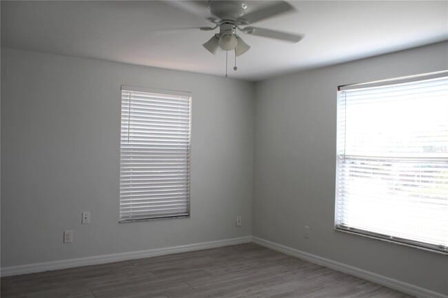 Building Photo - 10115 Wheatley Hills Ct