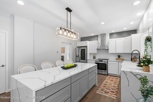 Building Photo - 32 Maurizi Ln