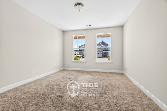Building Photo - Modern Comfort & Easy Living in Goose Creek