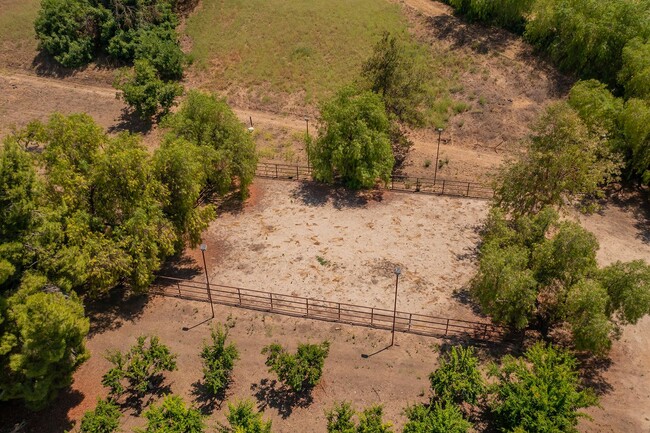 Building Photo - Ojai Horse Ranch