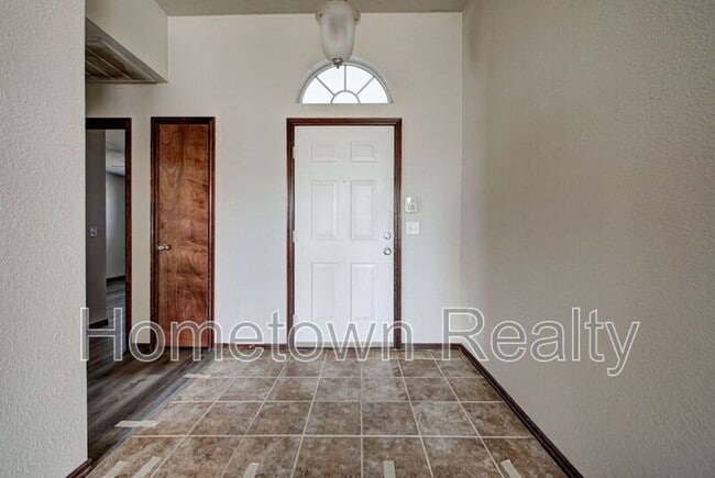 Building Photo - 16416 Oconee Creek Dr