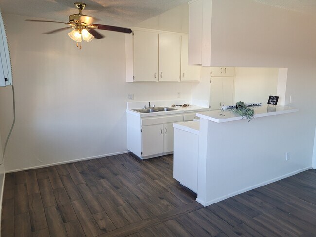 Building Photo - 8135 Langdon Ave