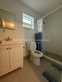 Building Photo - 3420 SW 125th Ct
