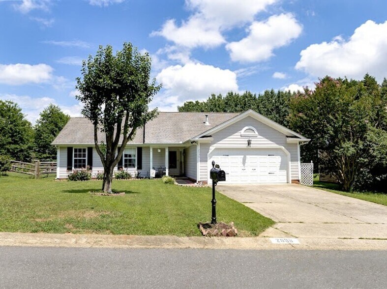 Building Photo - 2936 Walsingham Ct