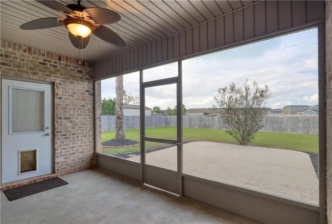 Building Photo - 657 Parish Lakes Dr