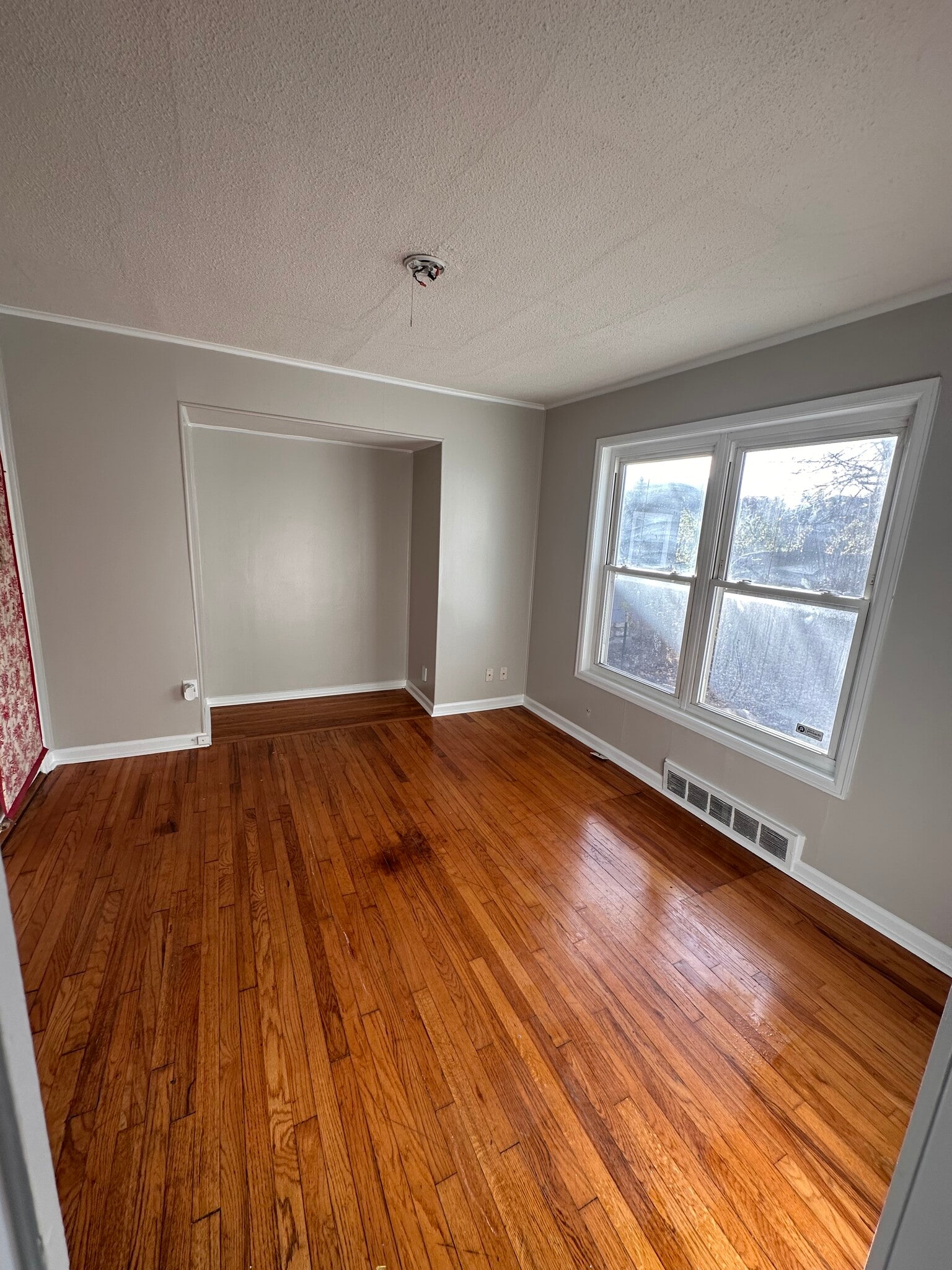 Dining room with great office nook - 4308 Francis St
