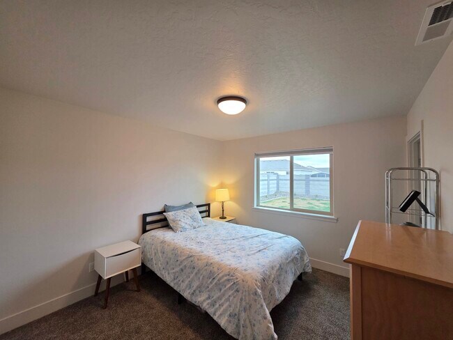 Building Photo - 6817 Rd 108